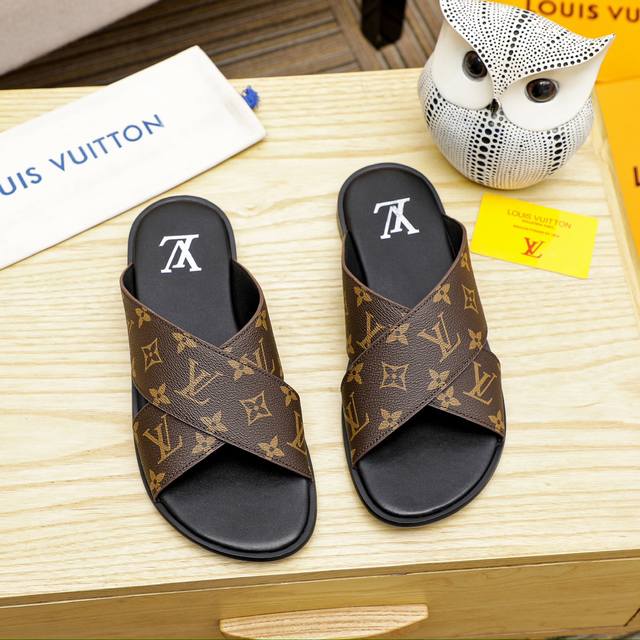 工厂价 Louis Vuitton 路易威登 新款官网爆款！原版一比一复刻，那种沉稳内涵儒雅的品味无法言喻的开启时尚鞋履的旅程从容应对各种场合！大牌的气势不言而